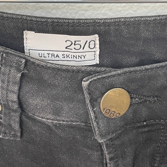 GAP 1969 ULTRA SKINNY BLACK DENIM JEANS SIZE 25/0 EUC - Picture 4 of 11